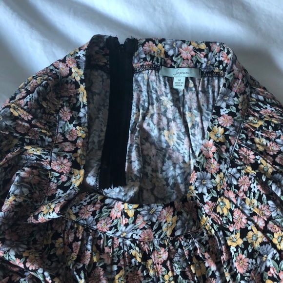 Flower patterned mini skirt - Picture 3 of 4